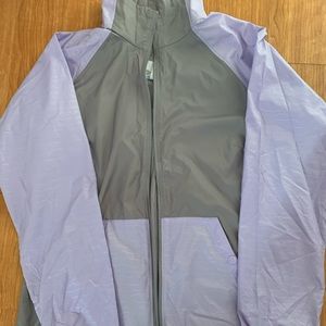 New! Columbia wind/rain breaker S